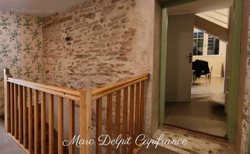 Maison de village 253 m² (169 m² habitables)+ garage + terrasse et mezzanine – Elne Centre historique – Idéal investisseur ou fa - photo 14