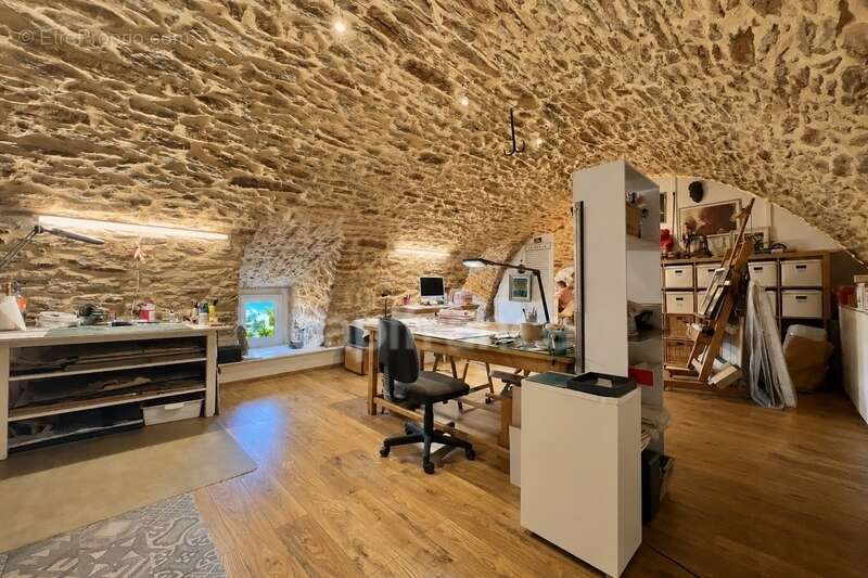Propriété 203 m² habitables et 265 m² de dépendances - photo 19