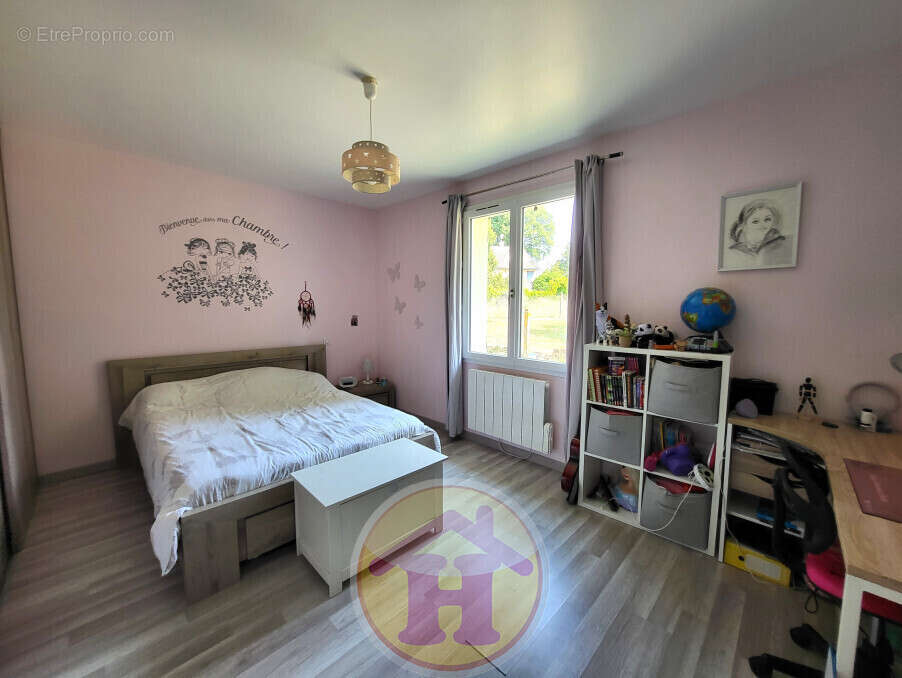 Maison à SAINT-JUNIEN