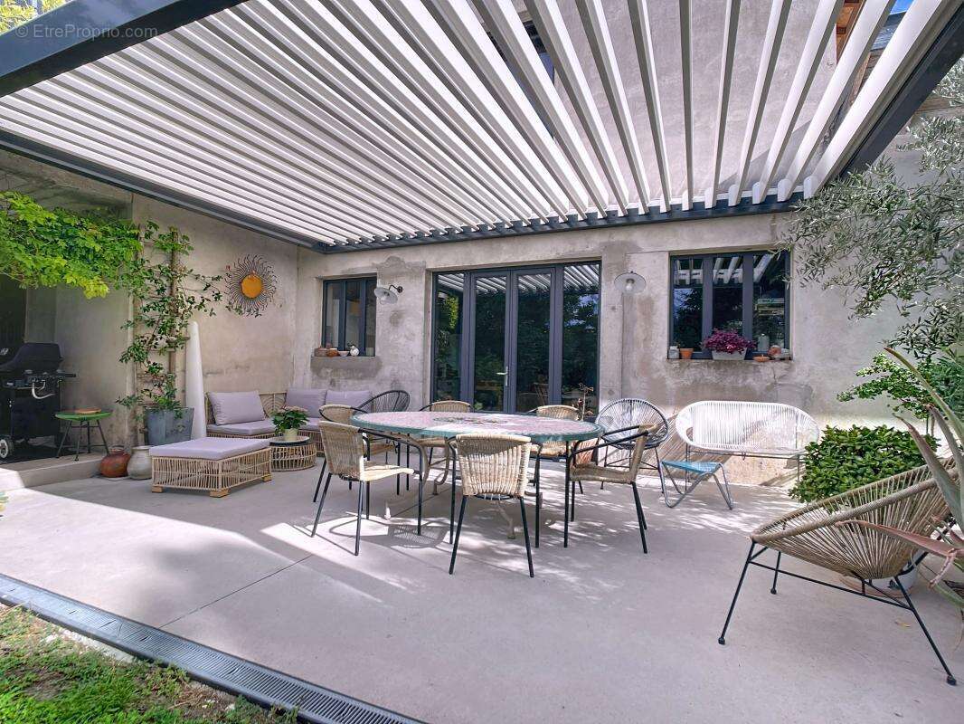 Maison à TOURNON-SUR-RHONE