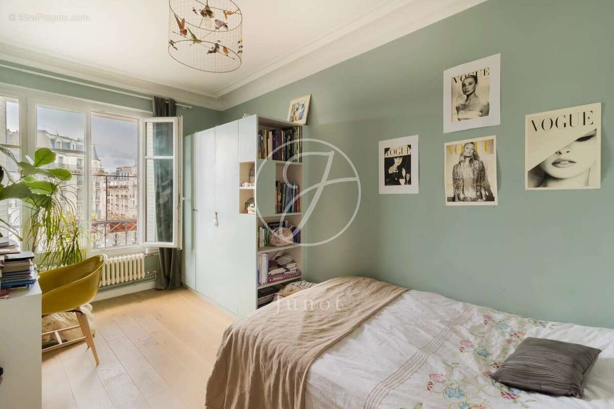 Appartement à PARIS-15E