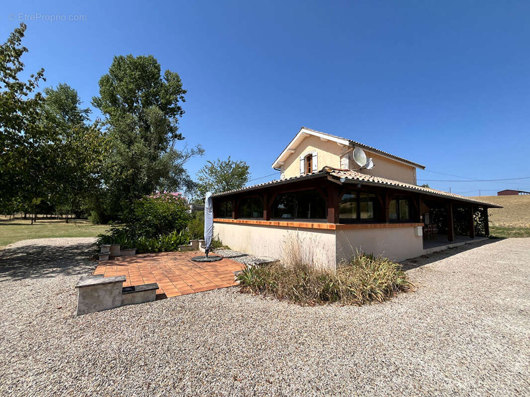 Maison à LOUGRATTE