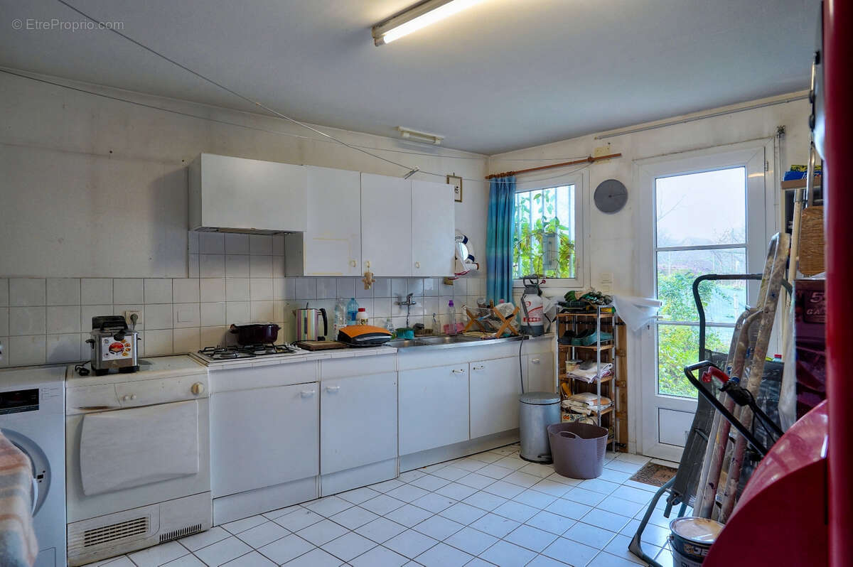 Maison à LA CHAPELLE-SAINT-LAURENT