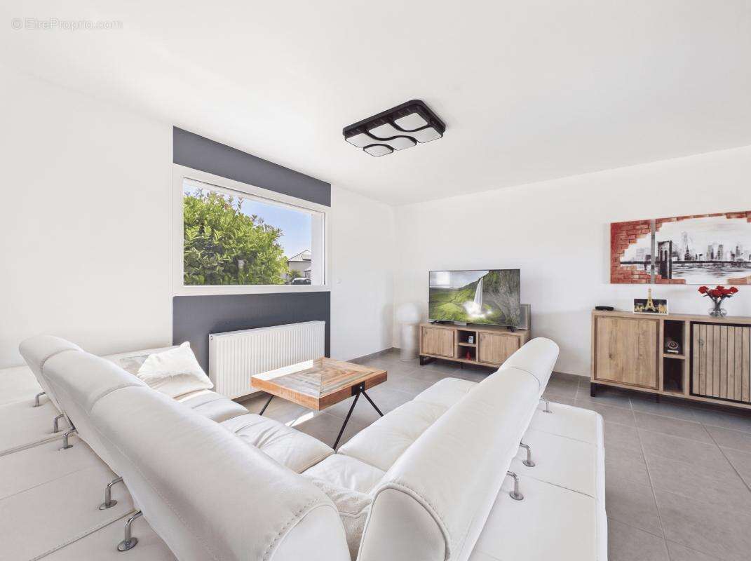 Maison 106 m² à Erre  - photo 5