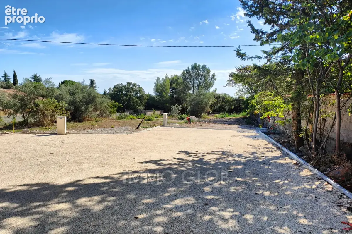 Terrain 553 m² à Nimes  - photo 2