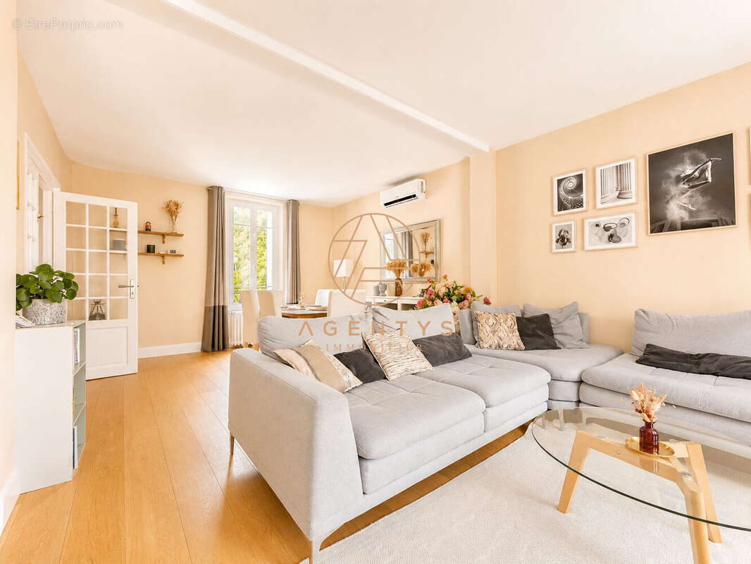 Appartement à LE PERREUX-SUR-MARNE