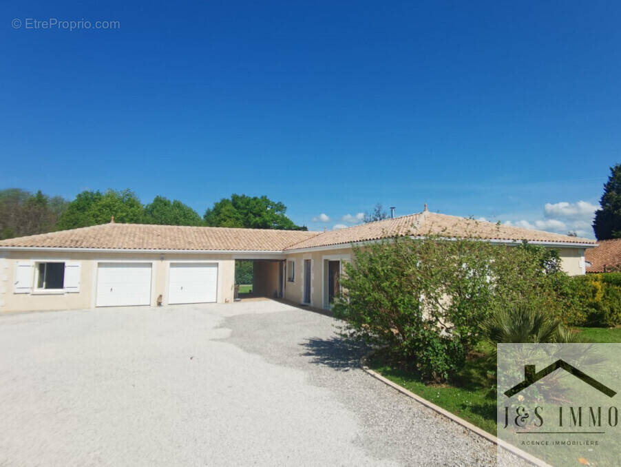 Maison à CHASSENEUIL-SUR-BONNIEURE