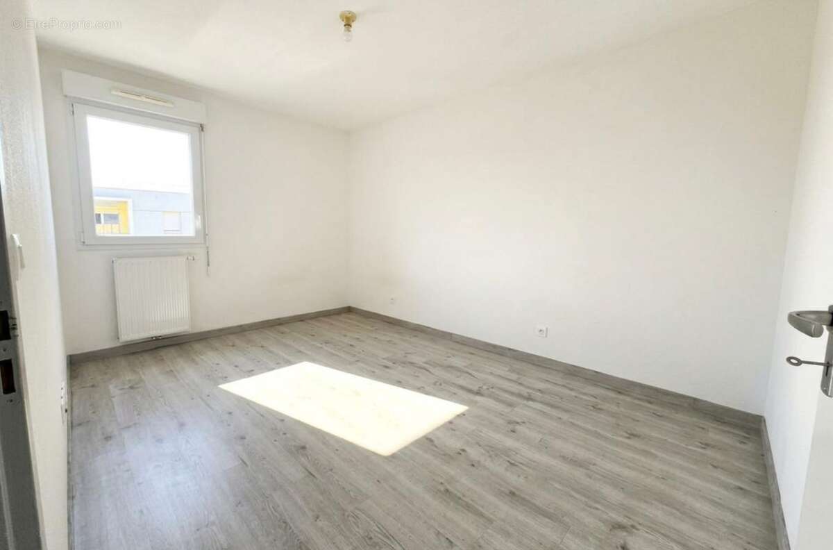 Appartement à vendre 3 pièces VILLENAVE D'ORNON (33) - photo 4