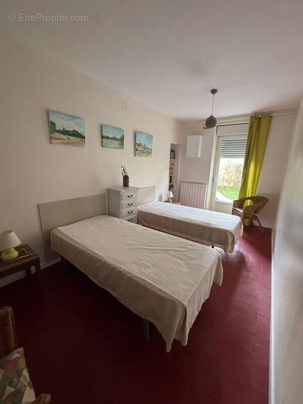Maison à vendre 15 pièces proche de MARSEILLES LES AUBIGNY (18) - photo 5