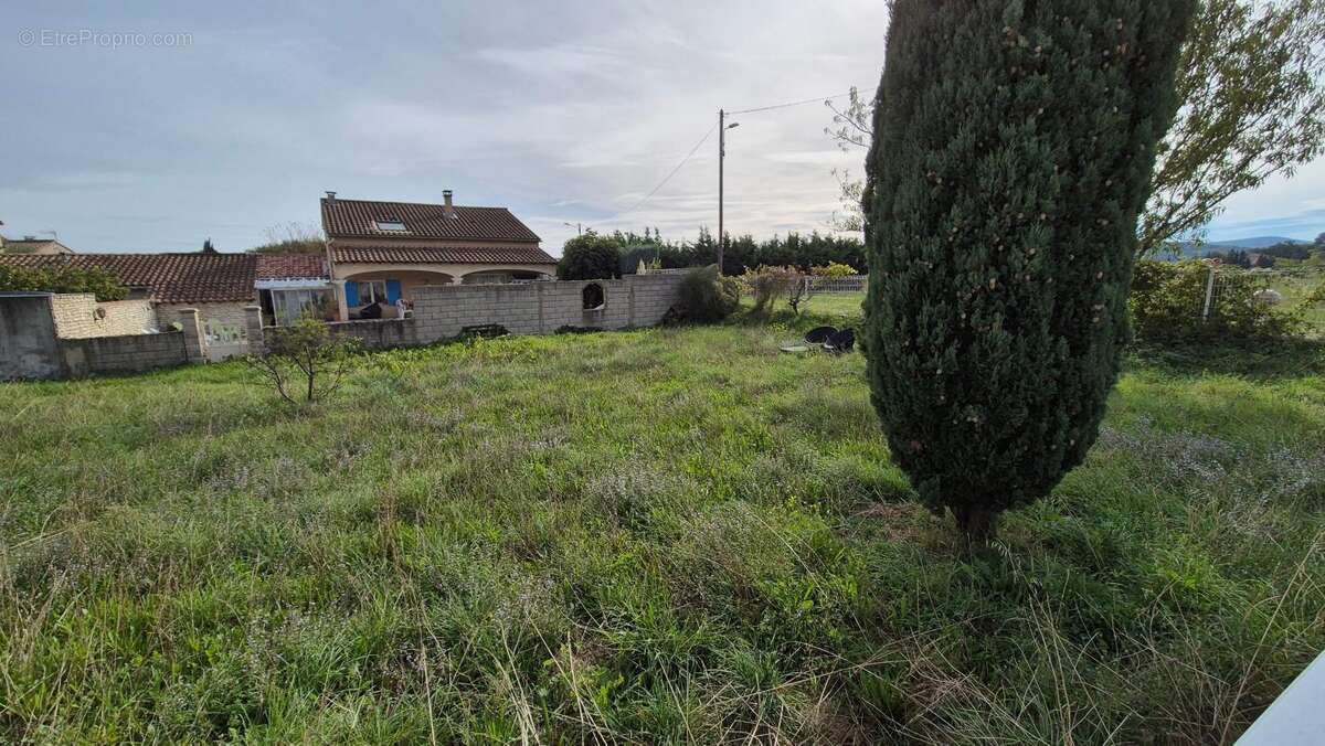Terrain à PONT-SAINT-ESPRIT