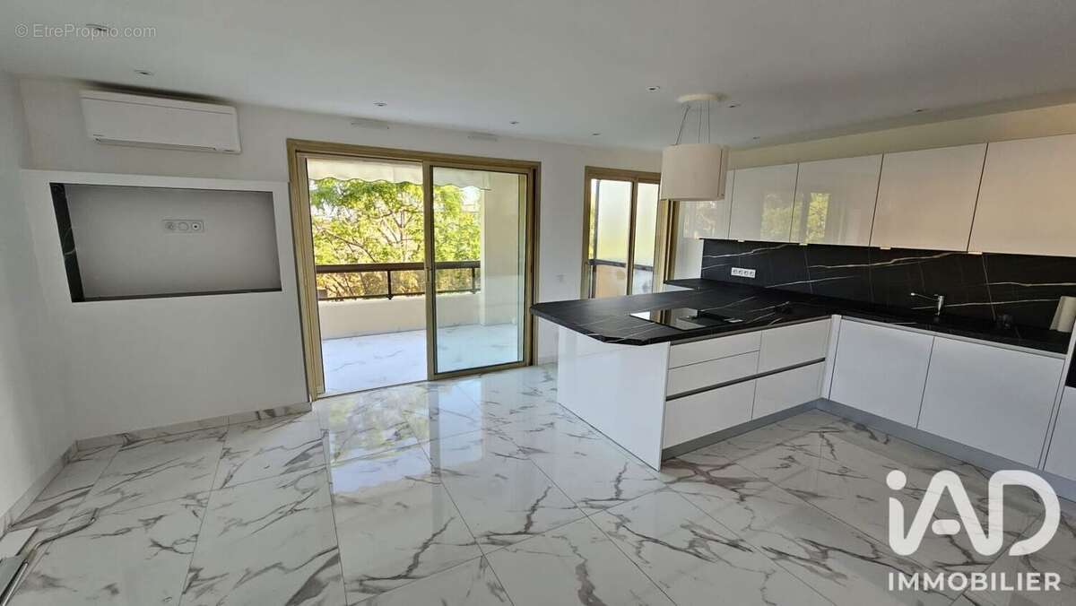Appartement 81 m² à Antibes  - photo 5