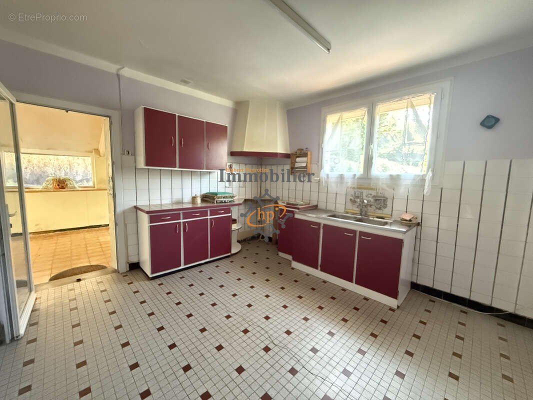 Vente maison avec terrains et dépendances, Saint-Affrique - photo 4
