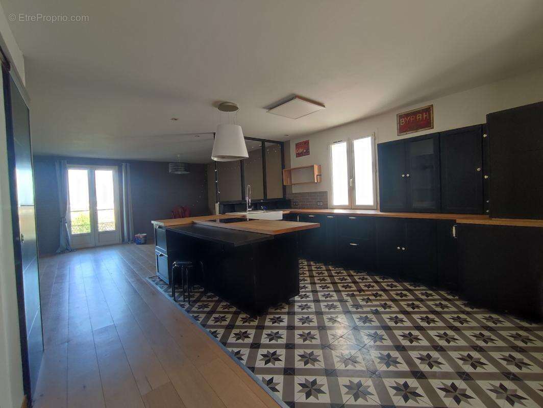 Maison à PORT-DES-BARQUES