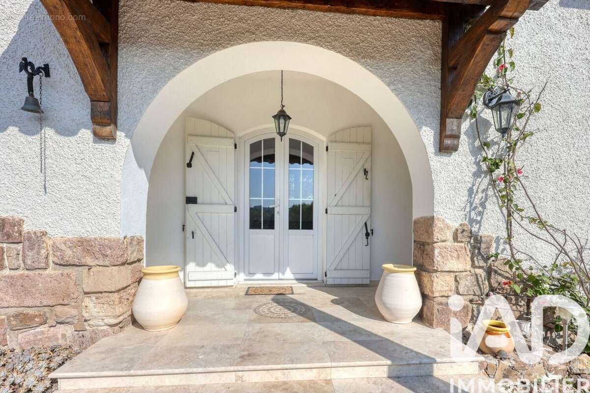 Photo 2 - Maison à SAINT-RAPHAEL