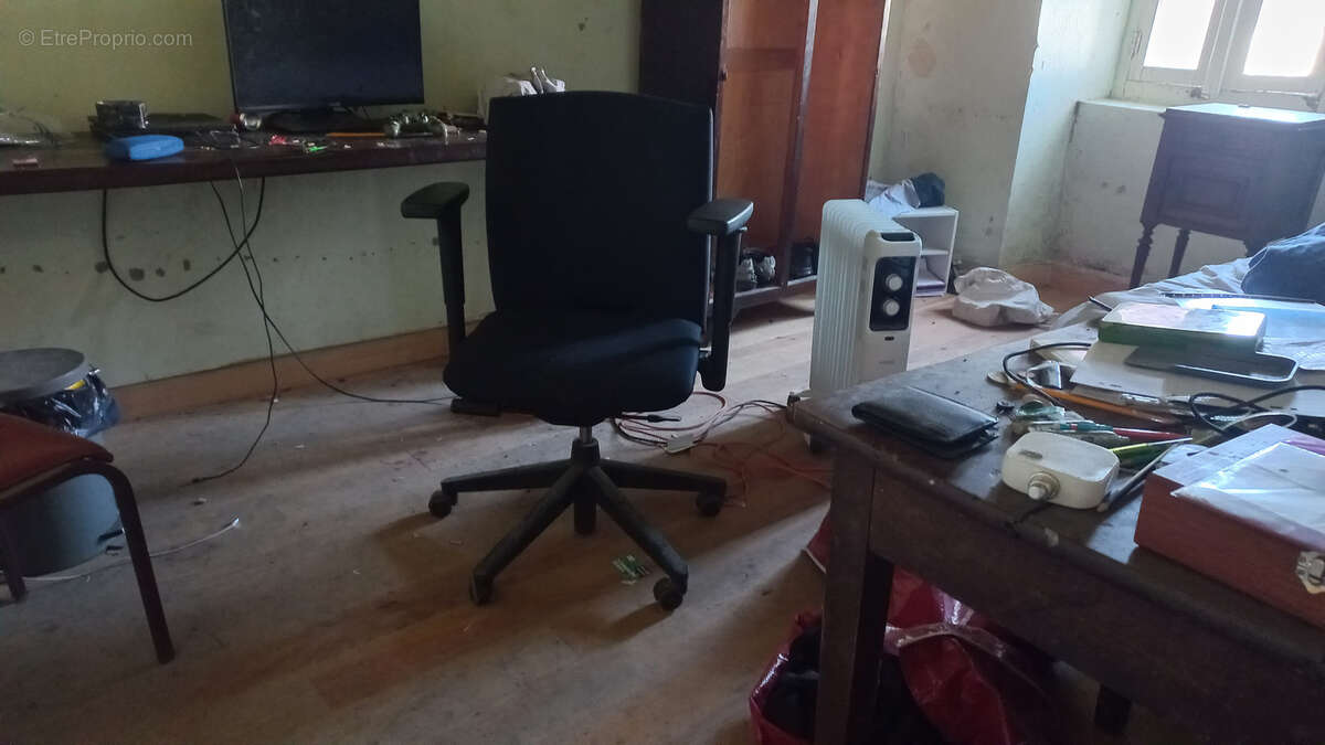 Maison à LOHITZUN-OYHERCQ