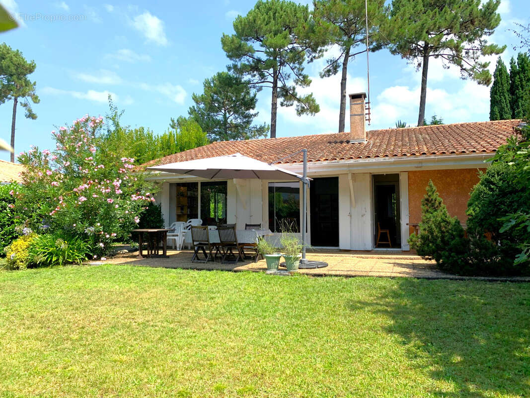 Maison à ARES