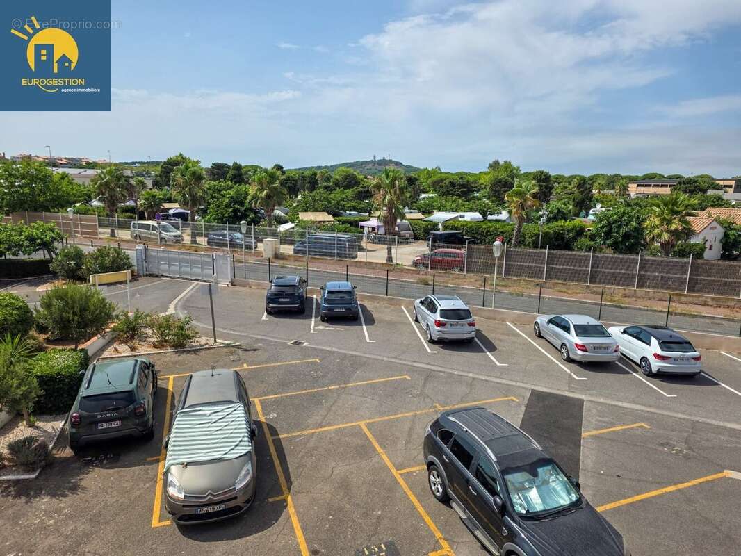À vendre  t2 en 1ere ligne, au cur de la plage du môle - photo 8