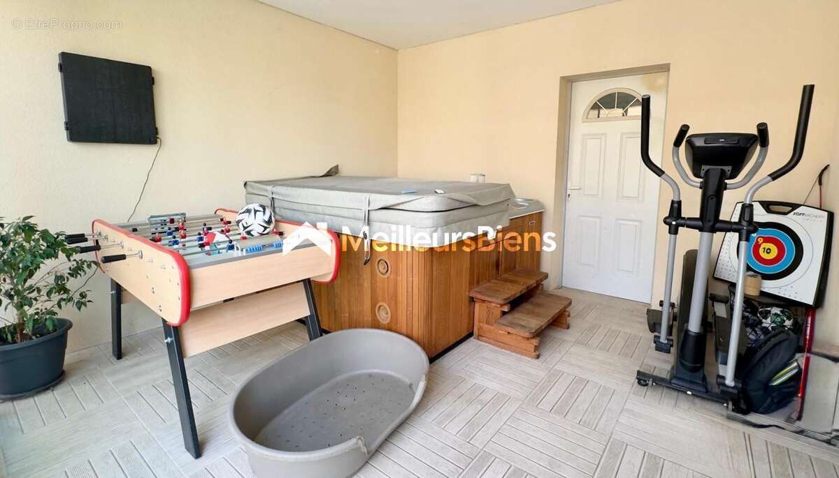 spacieuse maison T7 avec piscine  grand garage - photo 10