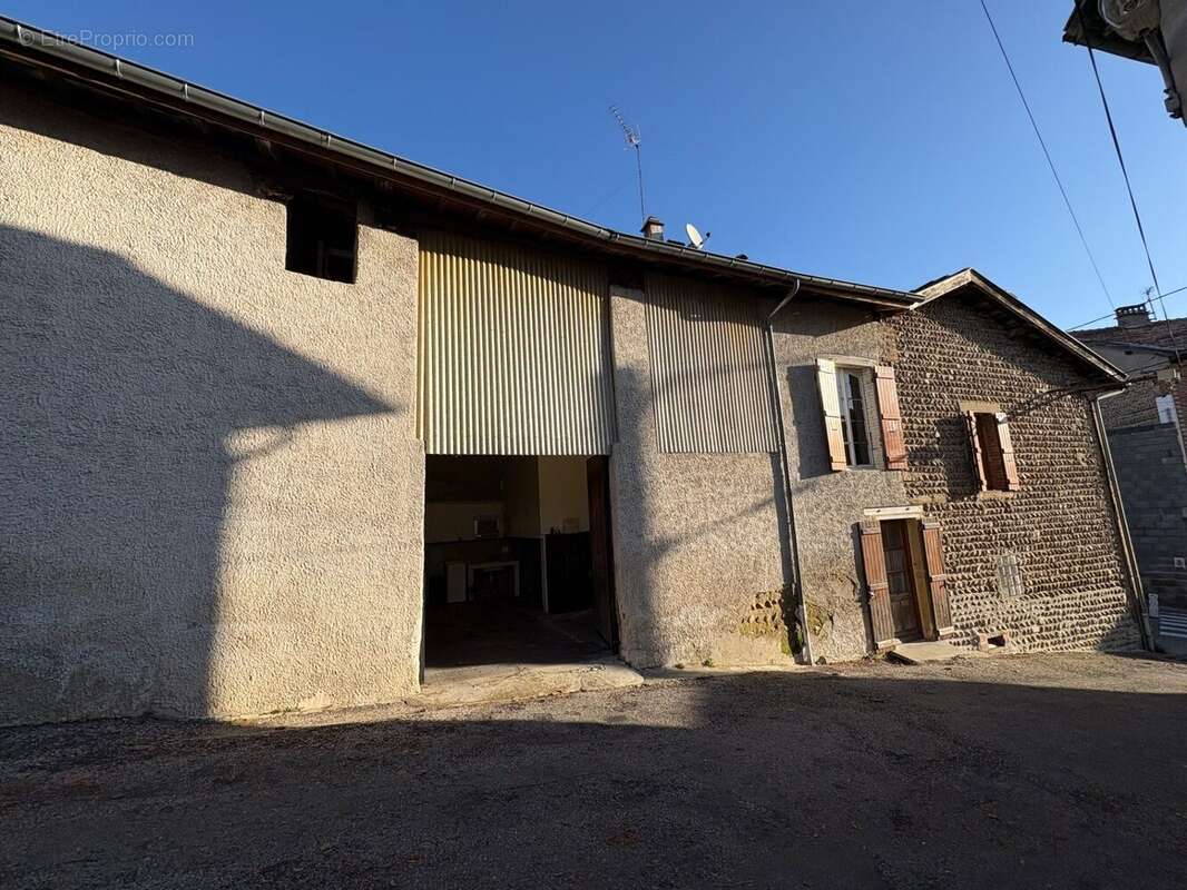 Maison à BEAUREPAIRE