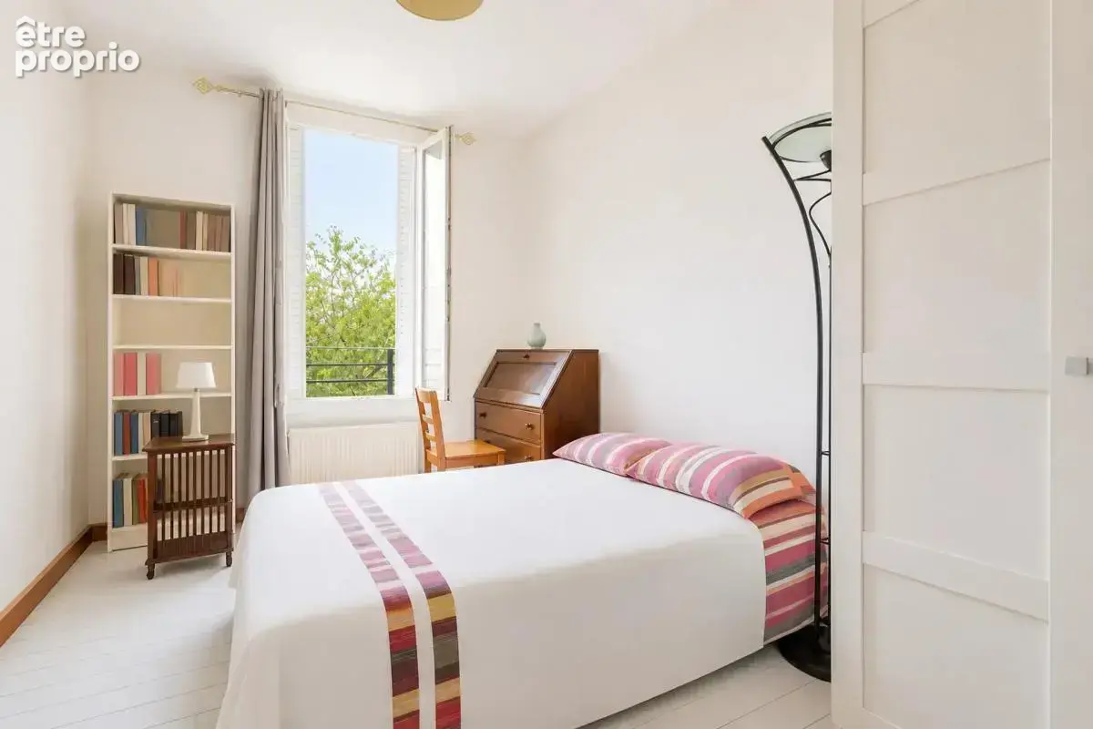 Maison de 9 pièces de 196 m² à Aubervilliers - photo 9