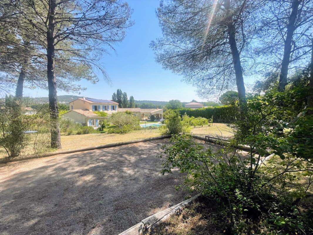 Maison 233 m² à Rognes  - photo 18