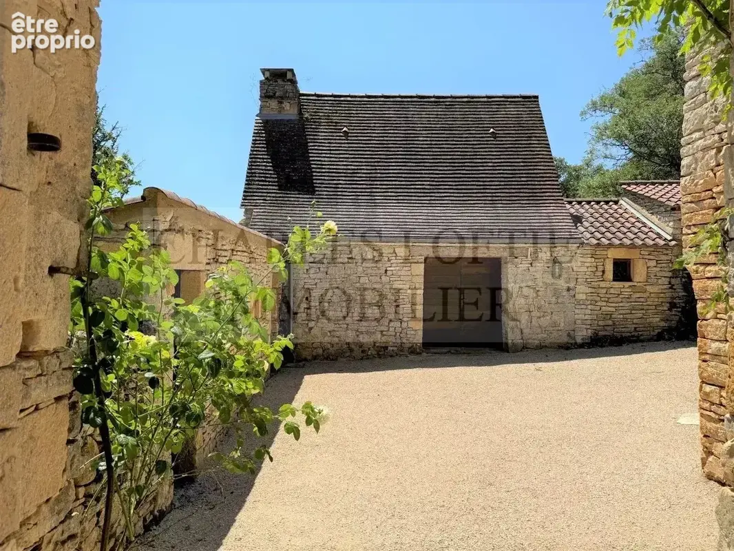 Superbe ensemble en pierre sur 2.9 ha de terrain - photo 20