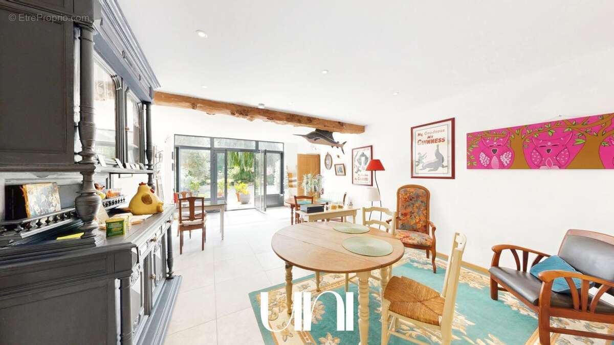 Maison à SAINTE-CROIX-SUR-MER