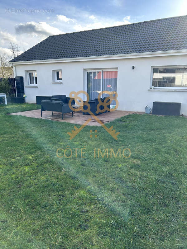 Maison à OSTRICOURT