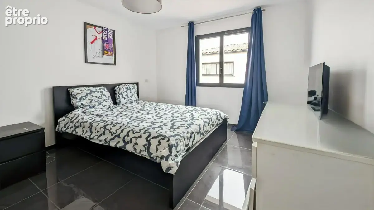 Grande maison de plain-pied avec garage et piscine - photo 13