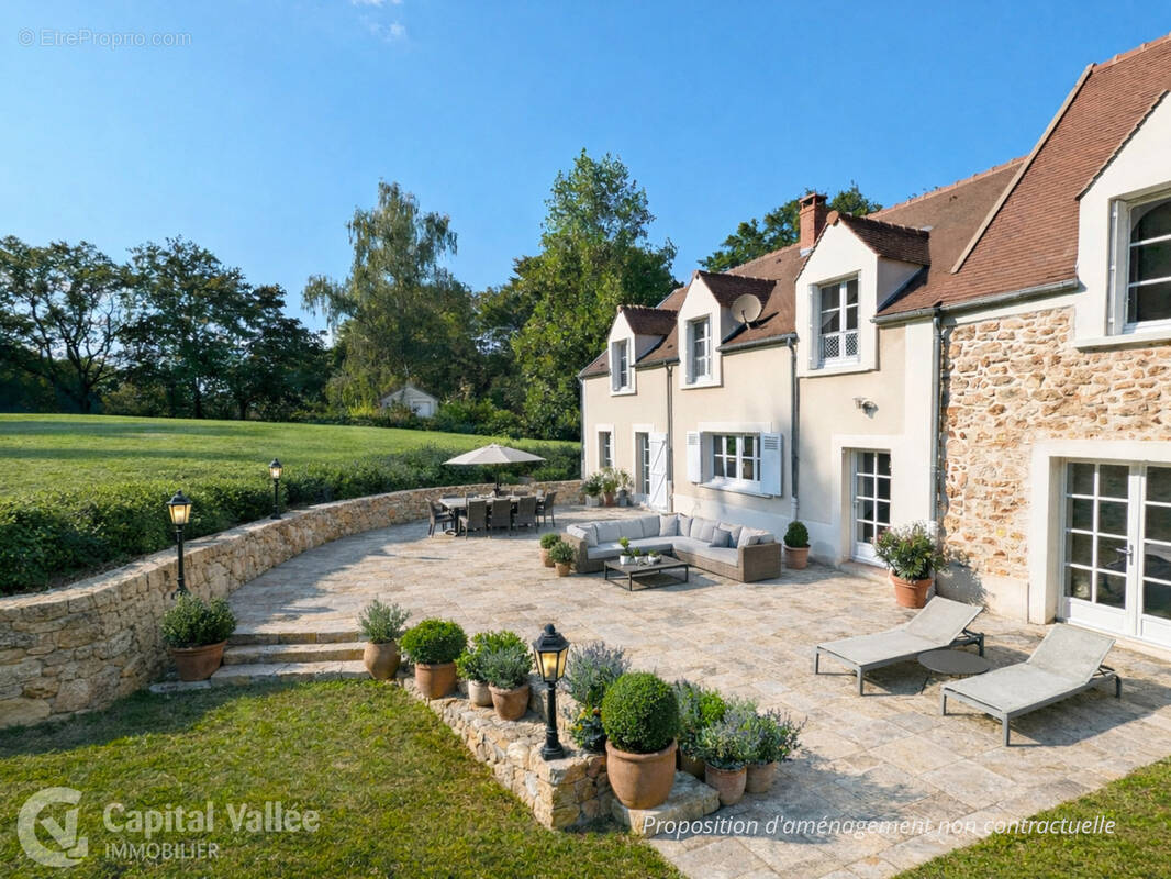 Maison à MILON-LA-CHAPELLE
