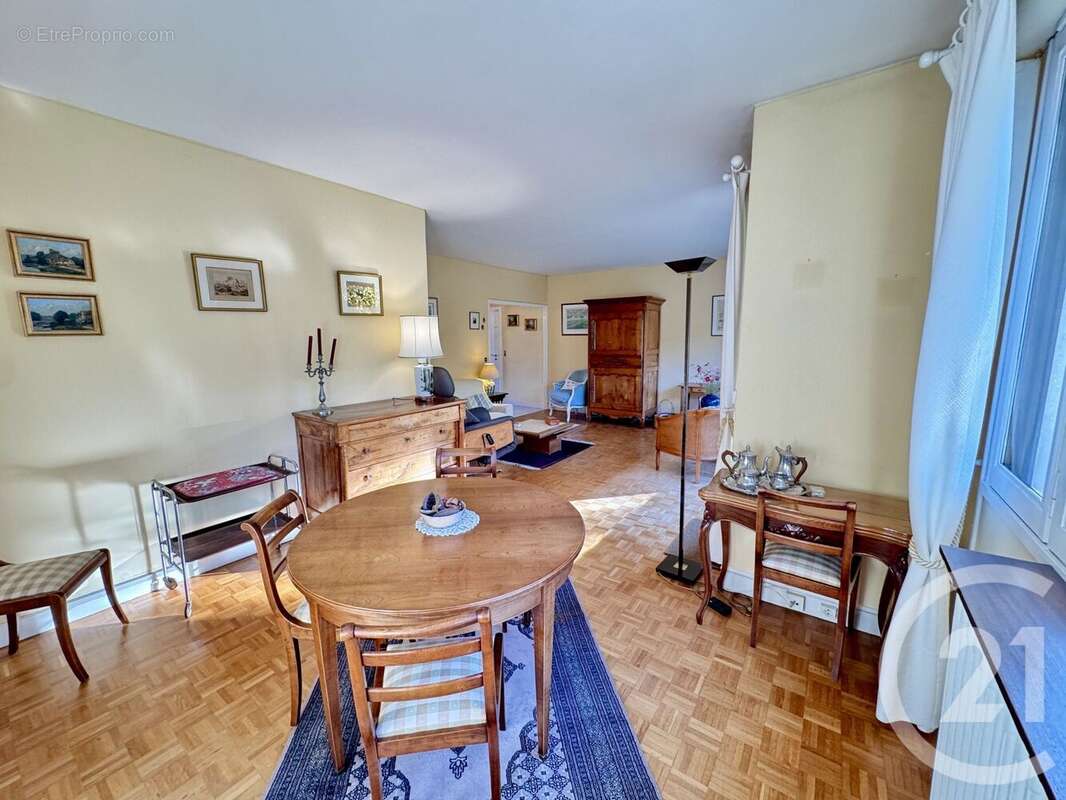 Appartement à AVON