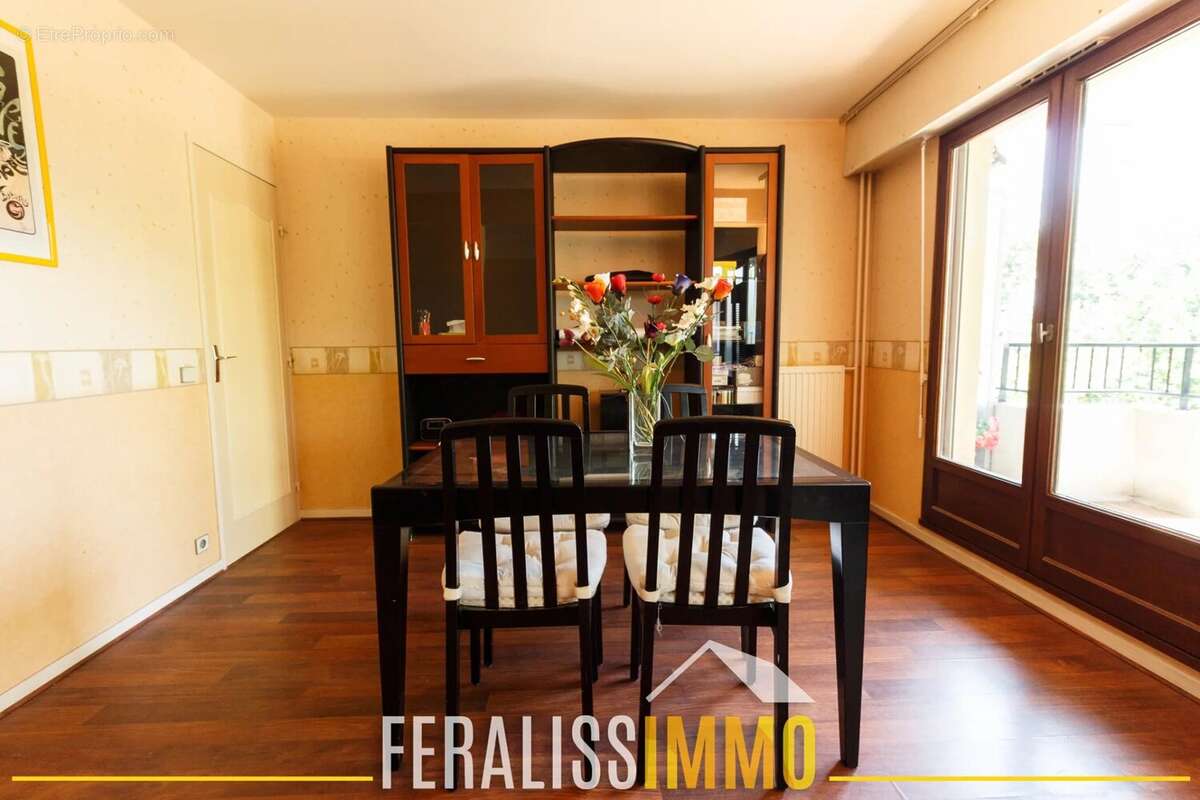 Appartement F2/F3 avec balcon, parking et cave - Emplacemen - photo 6