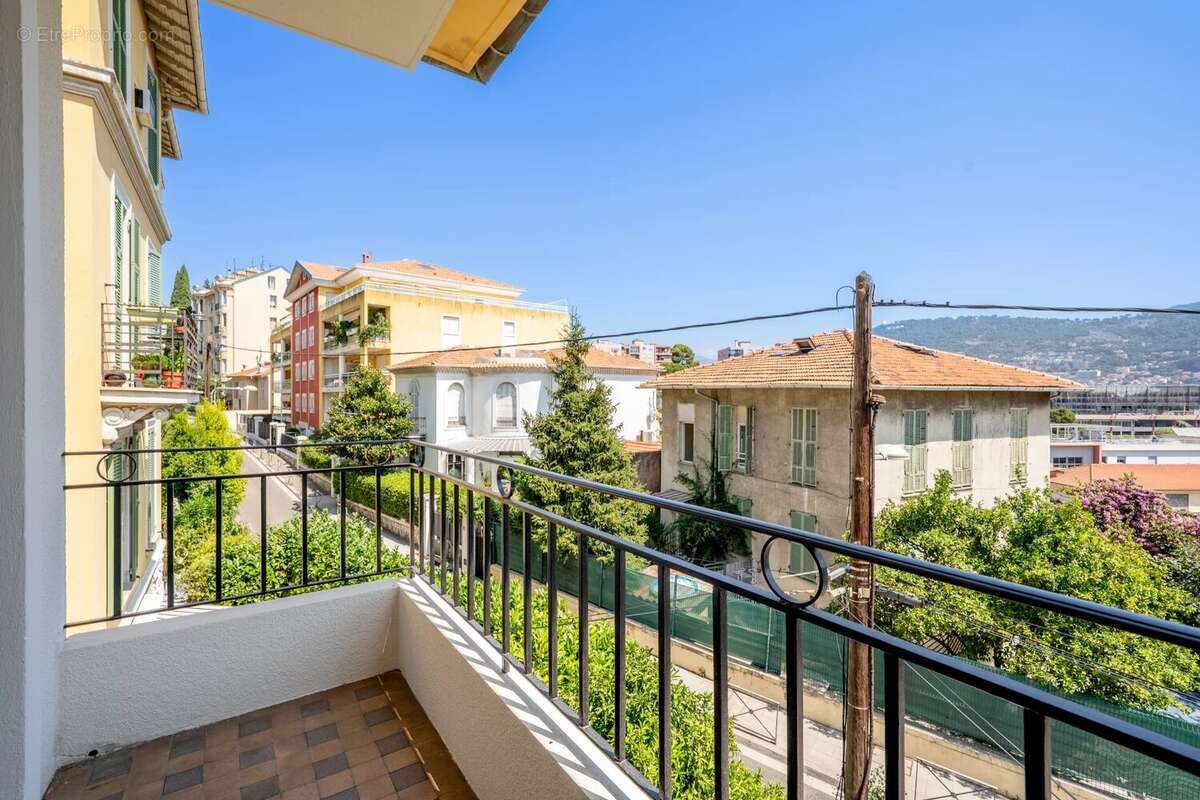 Nice – bas cimiez – 4 pièces en duplex avec balcon – cave – box en option - photo 6
