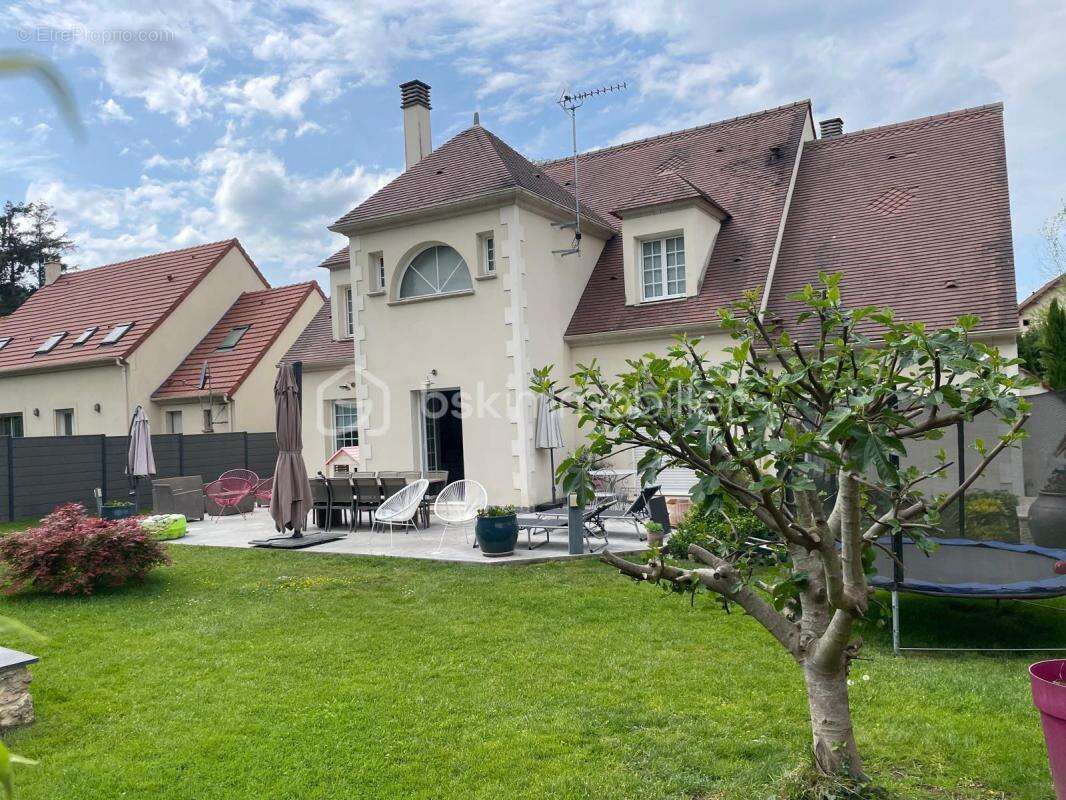 Maison à GIF-SUR-YVETTE