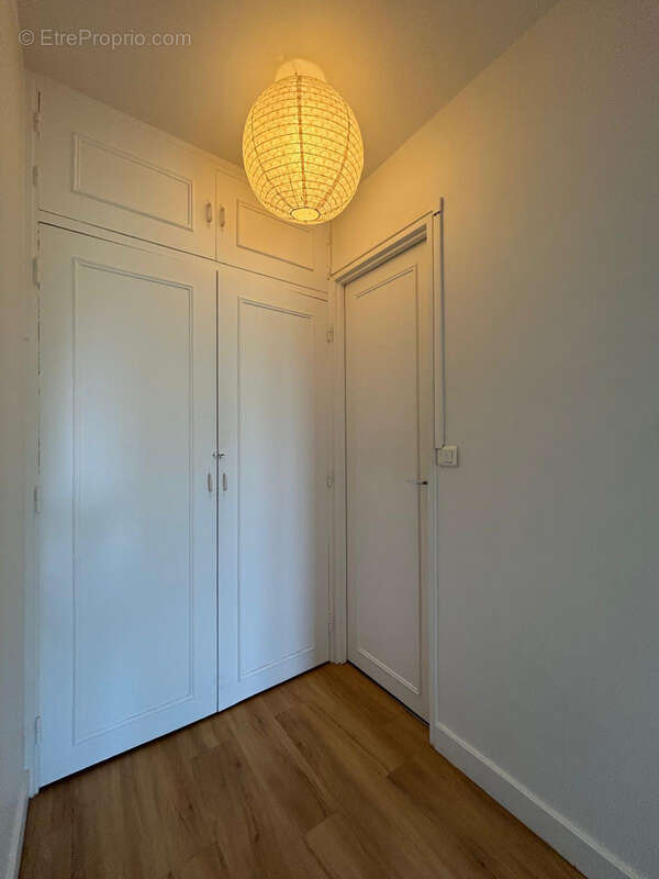 Appartement à LES PAVILLONS-SOUS-BOIS