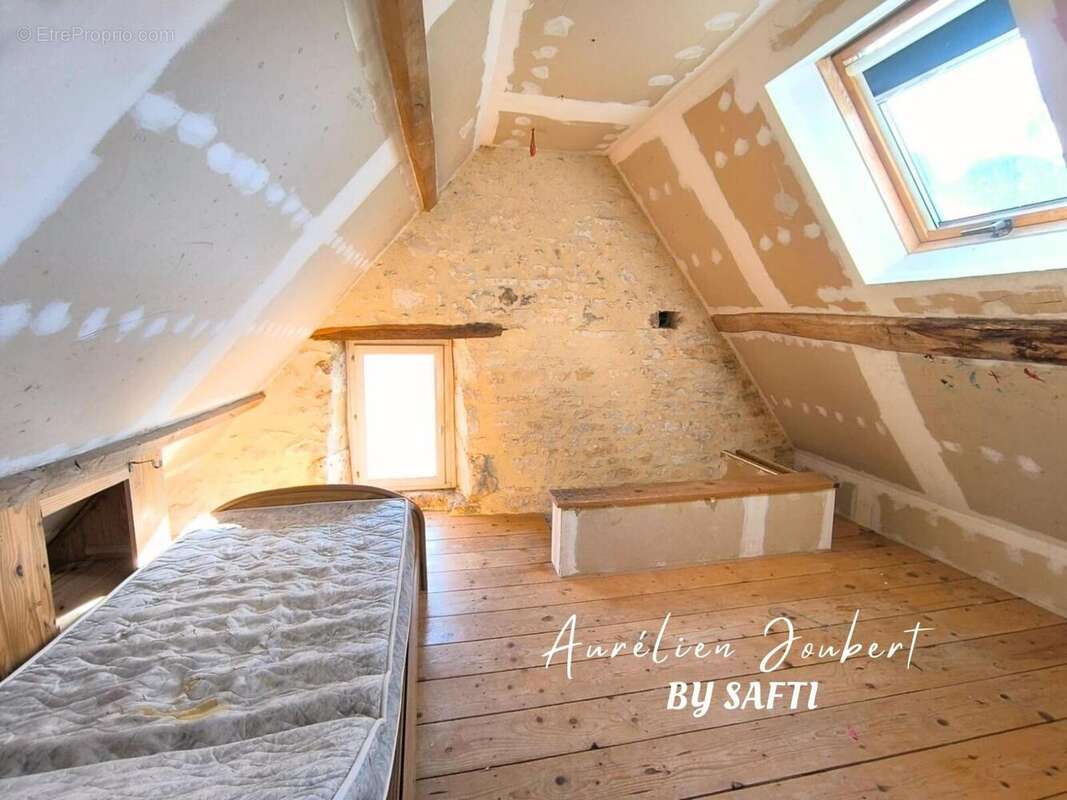 Maison 101 m² à Oulches  - photo 5