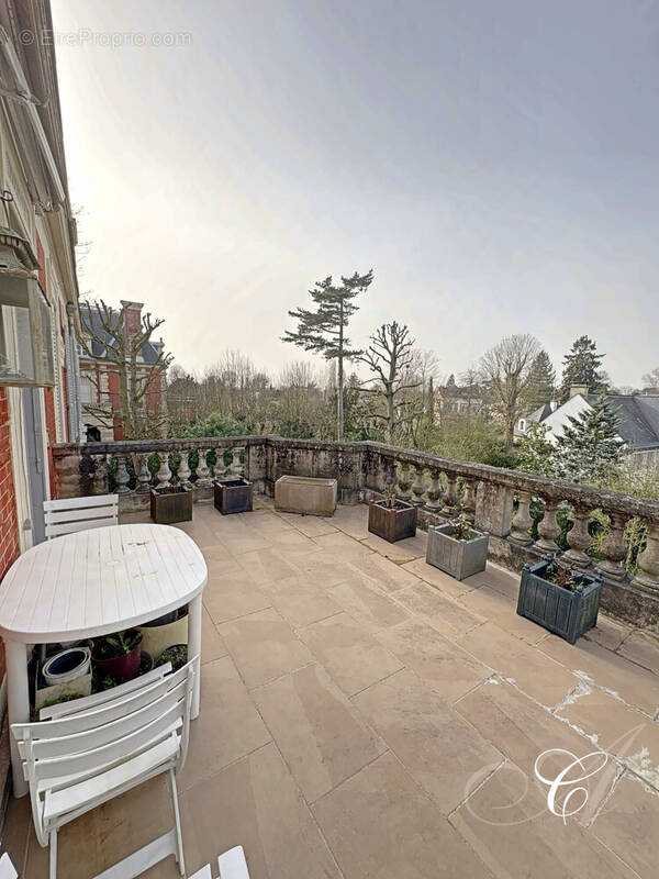 Appartement à VERSAILLES