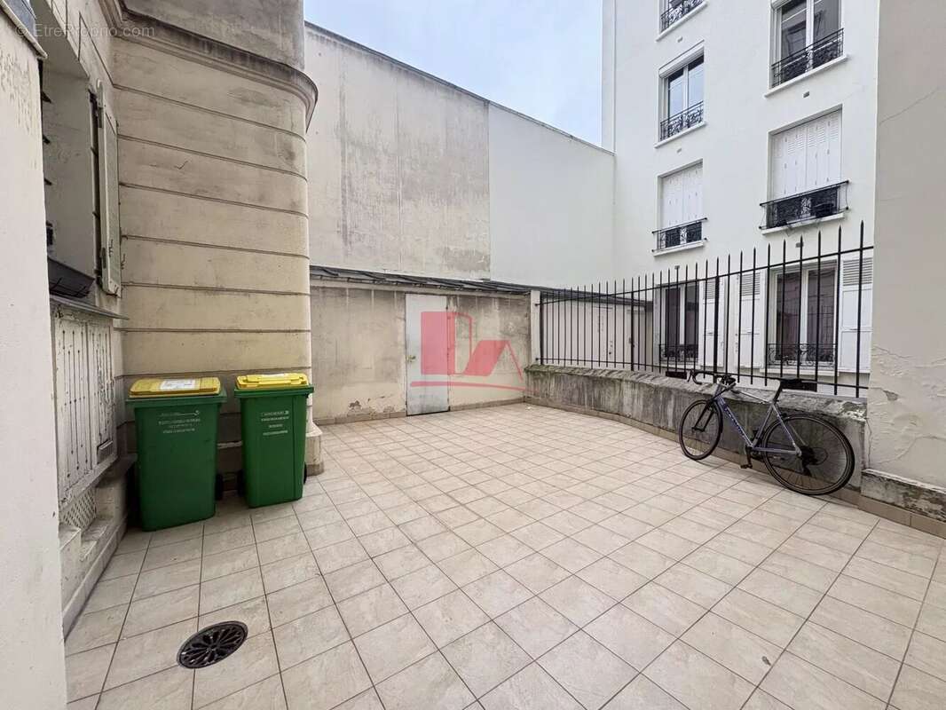 Commerce à PARIS-15E