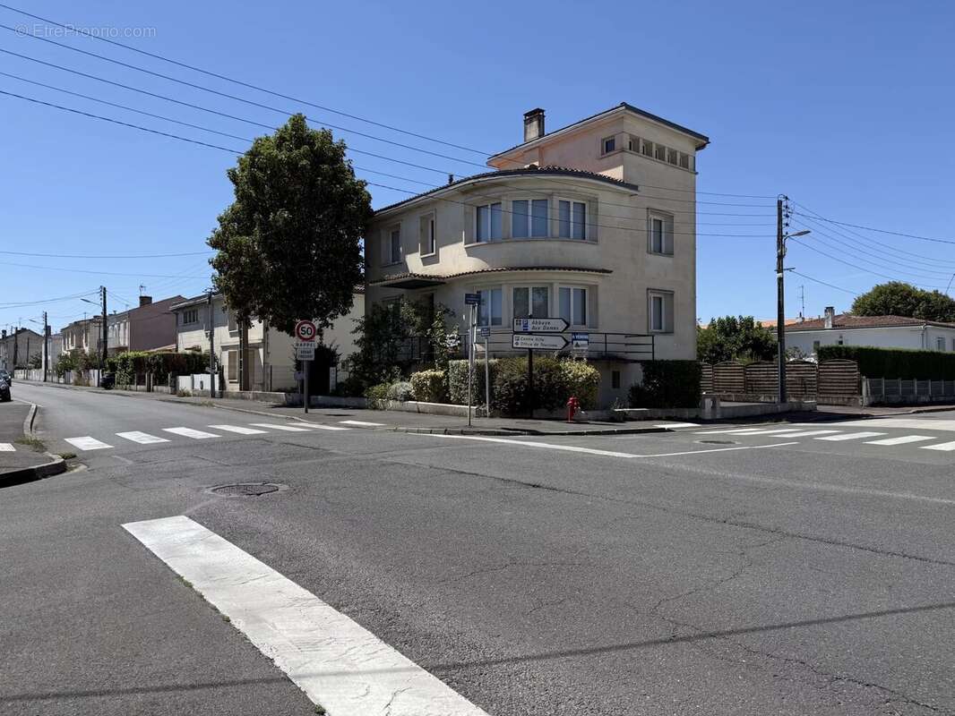 Grande maison unique de 179m² - photo 2