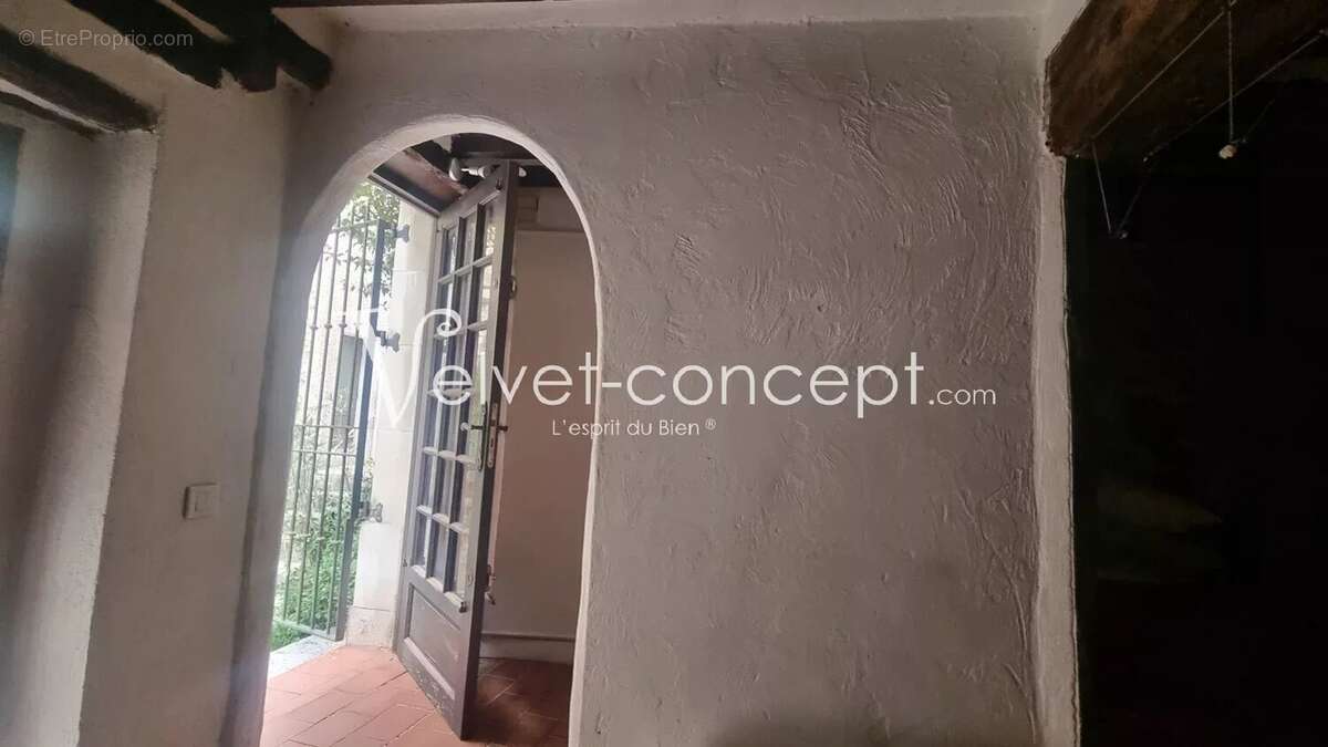 Appartement à VALBONNE