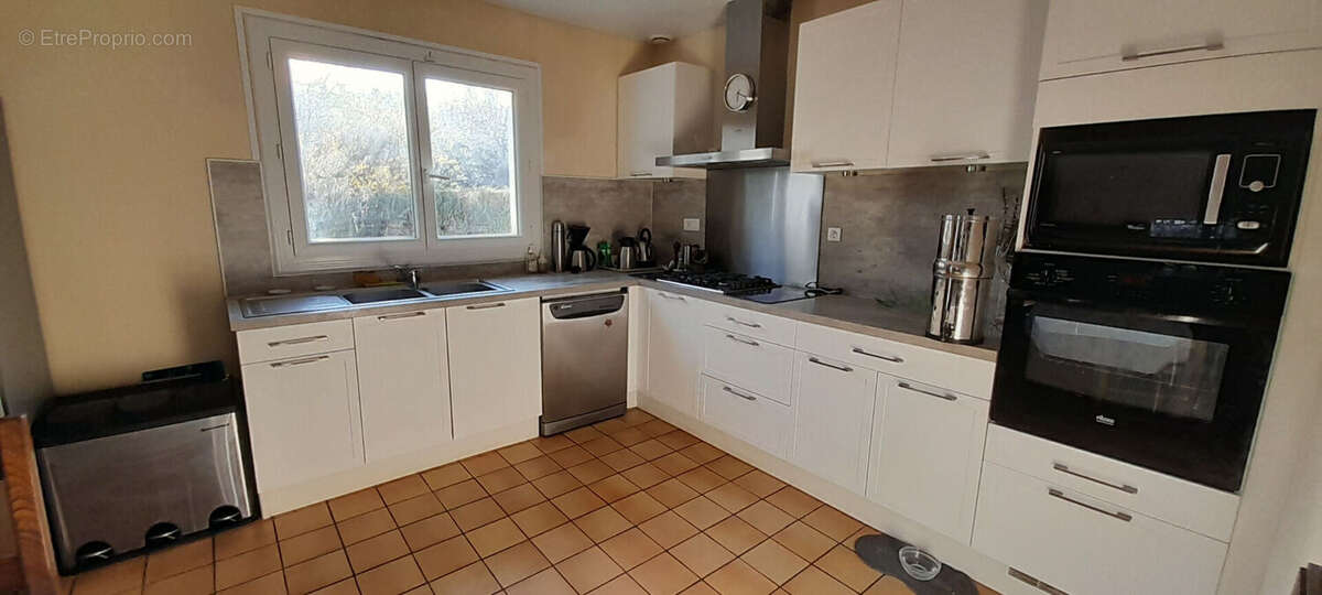 Maison à SAINT-MAURICE-MONTCOURONNE