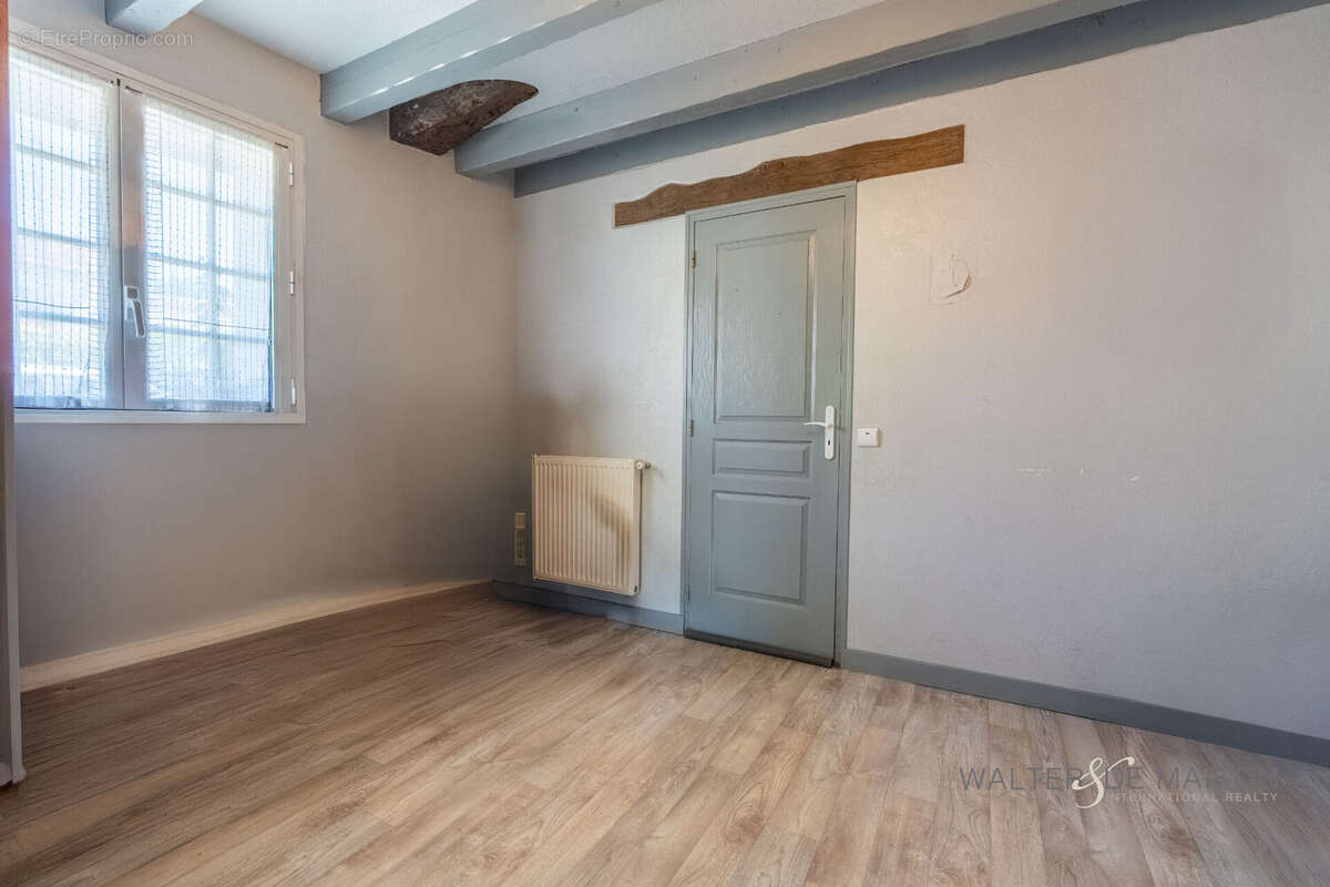 Maison à GENSAC-LA-PALLUE