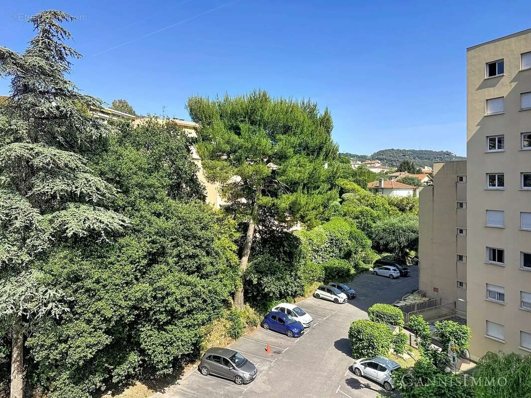 Appartement à LE CANNET