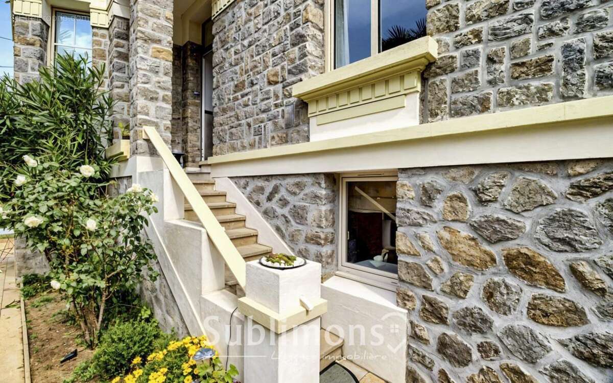 Maison à PORT-LOUIS