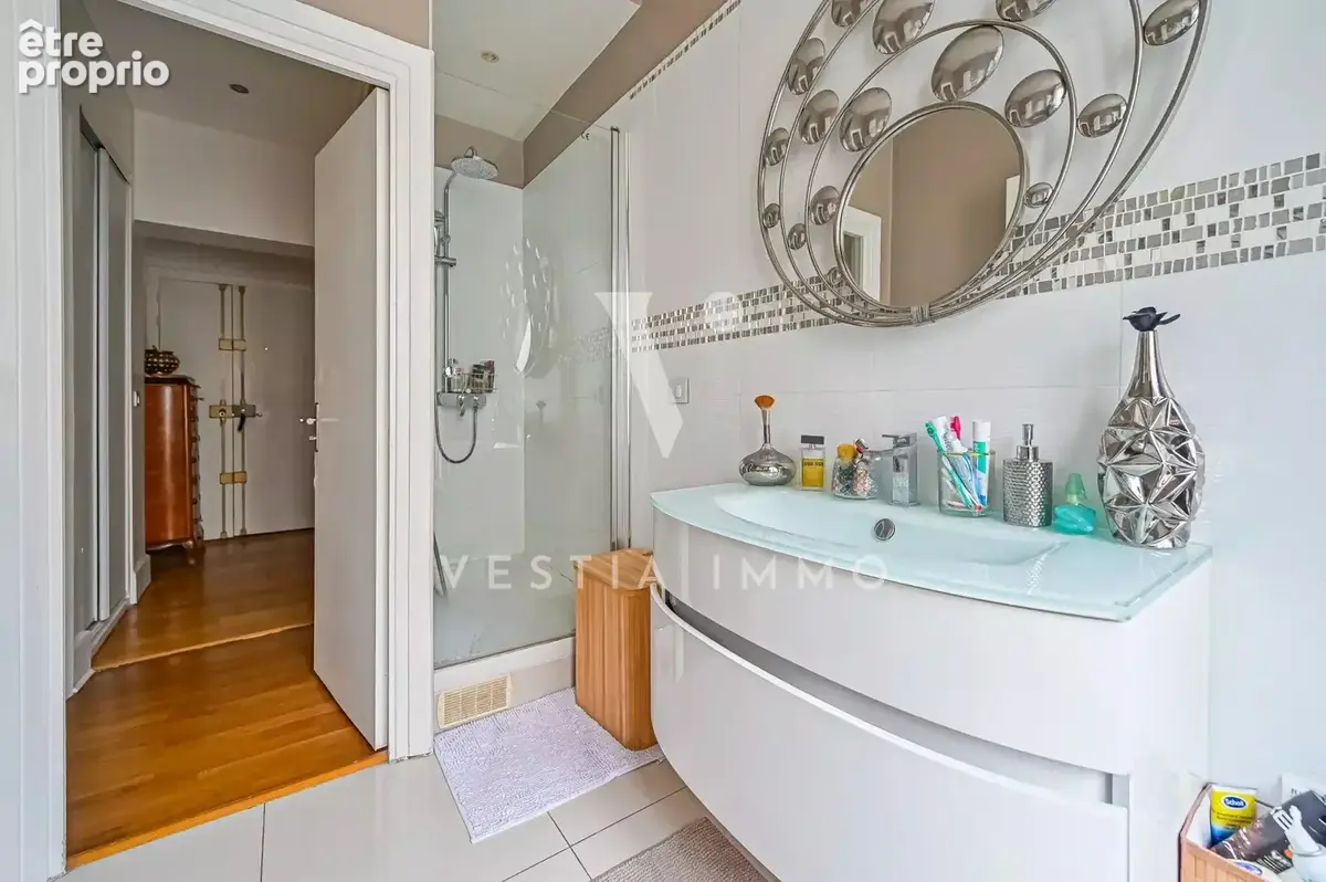 Bel appartement - Vue dégagée - photo 9