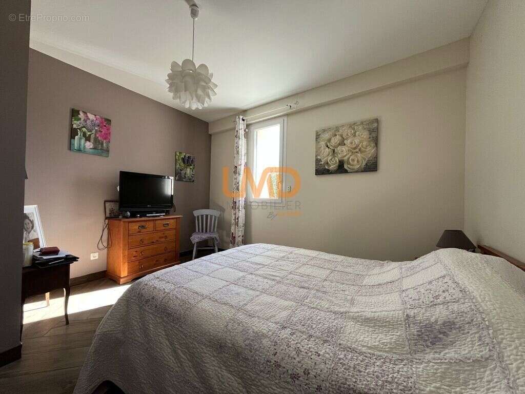 Figanières – Mas rénové 171 m², 3 suites, terrain piscinable - photo 13