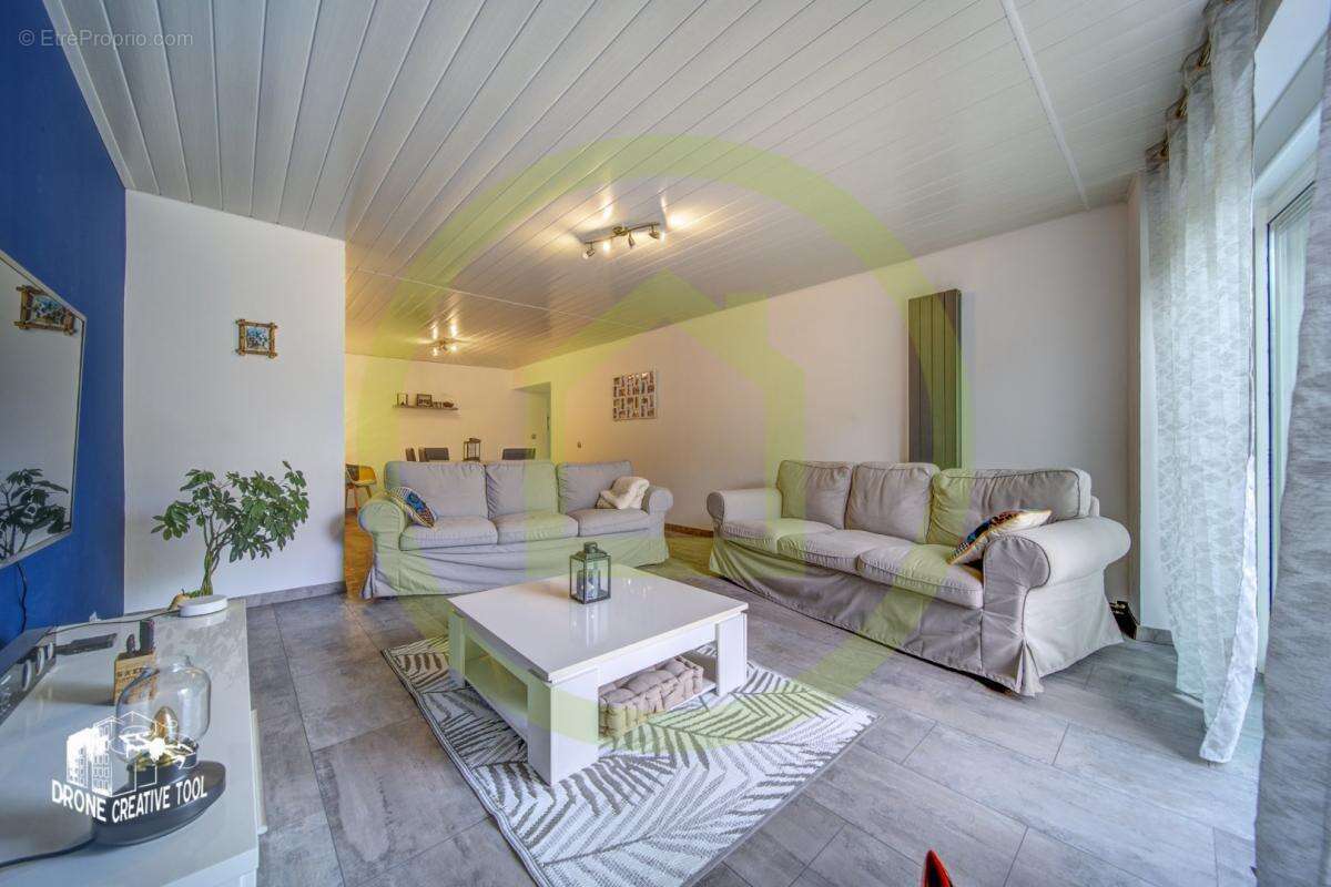 Maison à LAMORVILLE