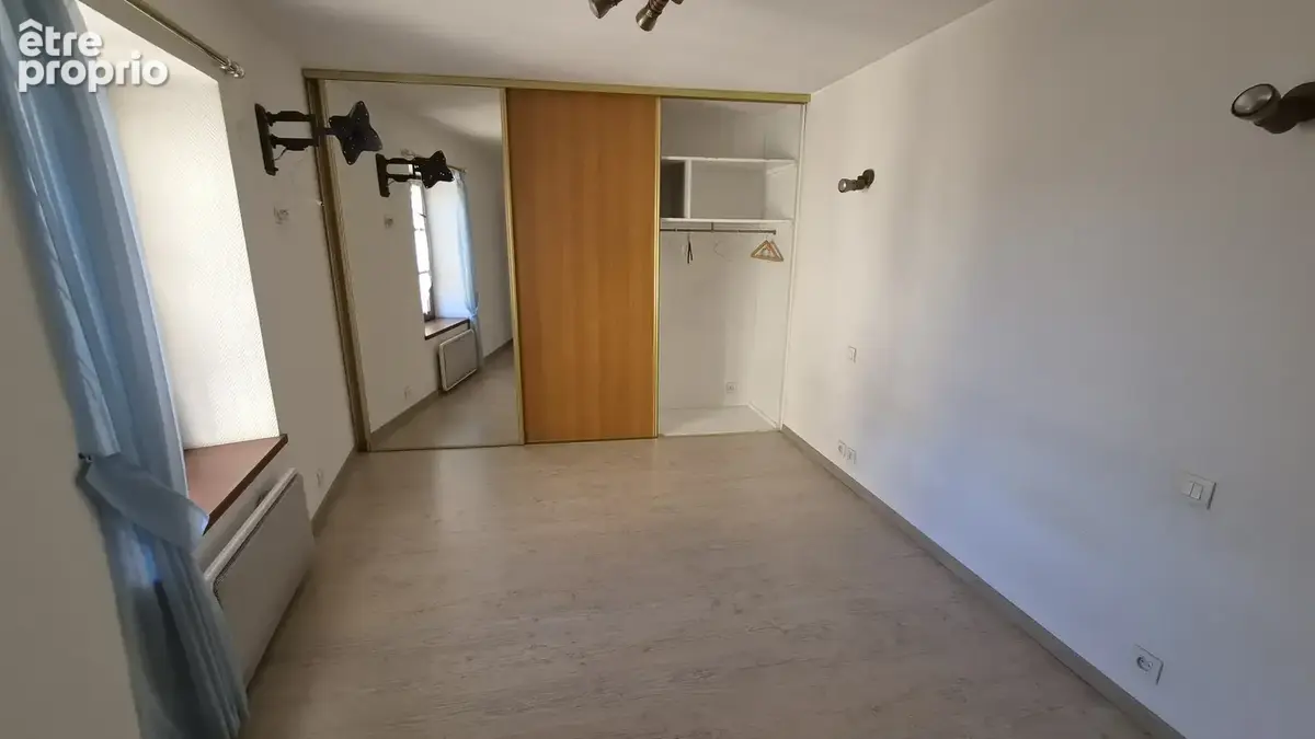 Maison d'habitation mitoyenne d'un coté, garage et jardin sur Tignieu-Jameyzieu - photo 10