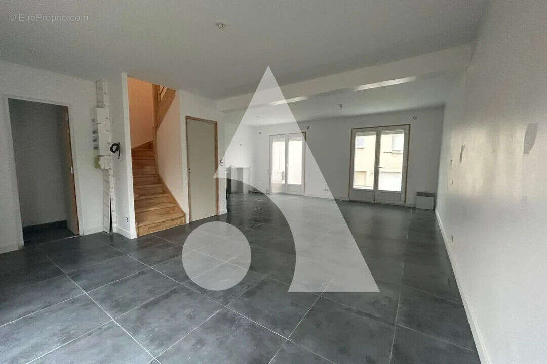 Maison à VILLIERS-SUR-MORIN