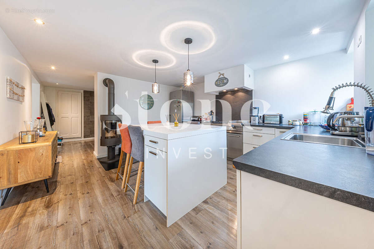 Maison à MENTHON-SAINT-BERNARD